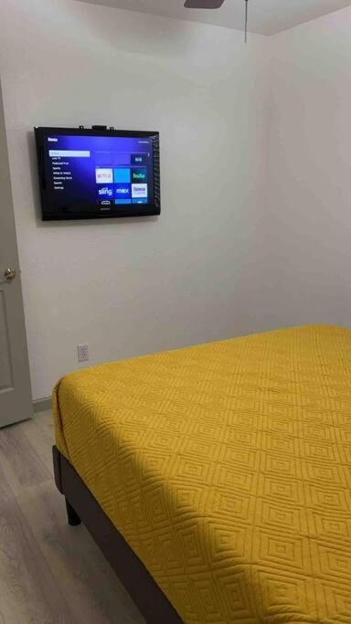 Spacious Getaway! Pool, Spa, Sleeps 9 Lake Havasu City Ngoại thất bức ảnh
