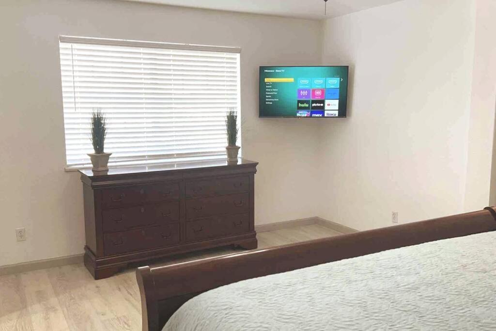 Spacious Getaway! Pool, Spa, Sleeps 9 Lake Havasu City Ngoại thất bức ảnh
